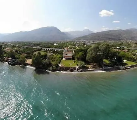 Eliki Plage Privee Villa
